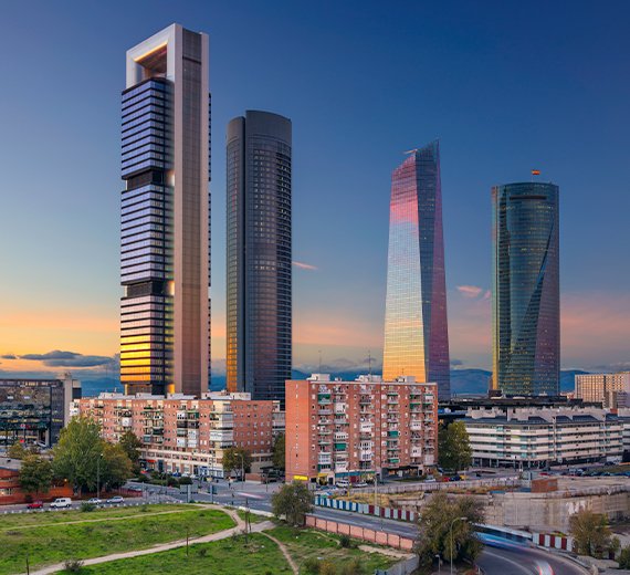 alt="Madrid con rascacielos de Business Area"